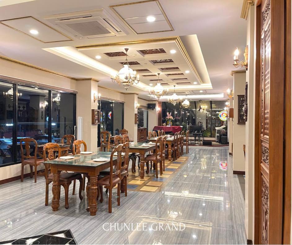 Hotel Chunlee Grand Korat Nakhonratchasima Esterno foto