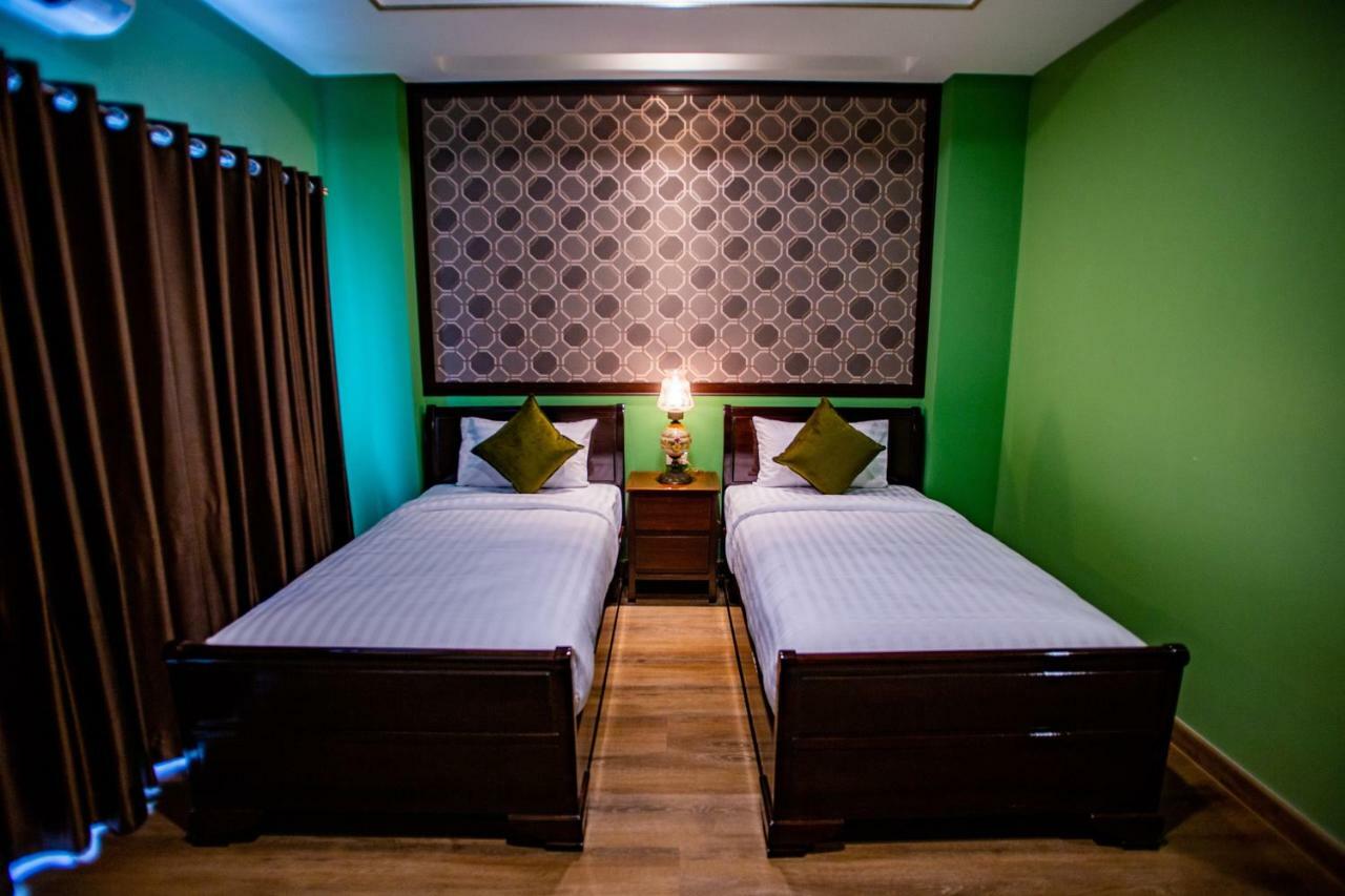 Hotel Chunlee Grand Korat Nakhonratchasima Esterno foto